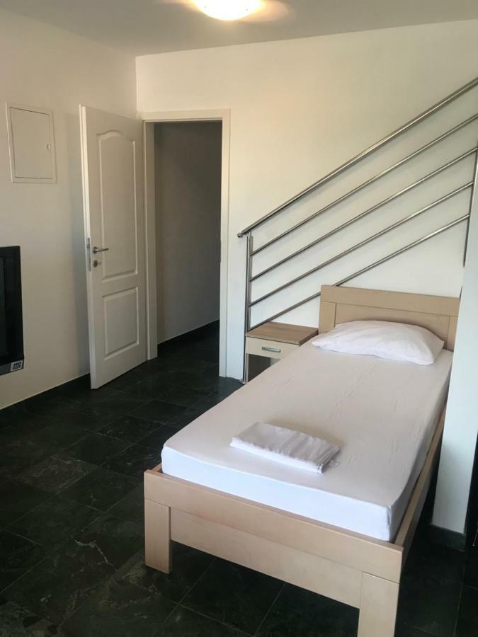Lägenhet Dbk Studio Apartman *